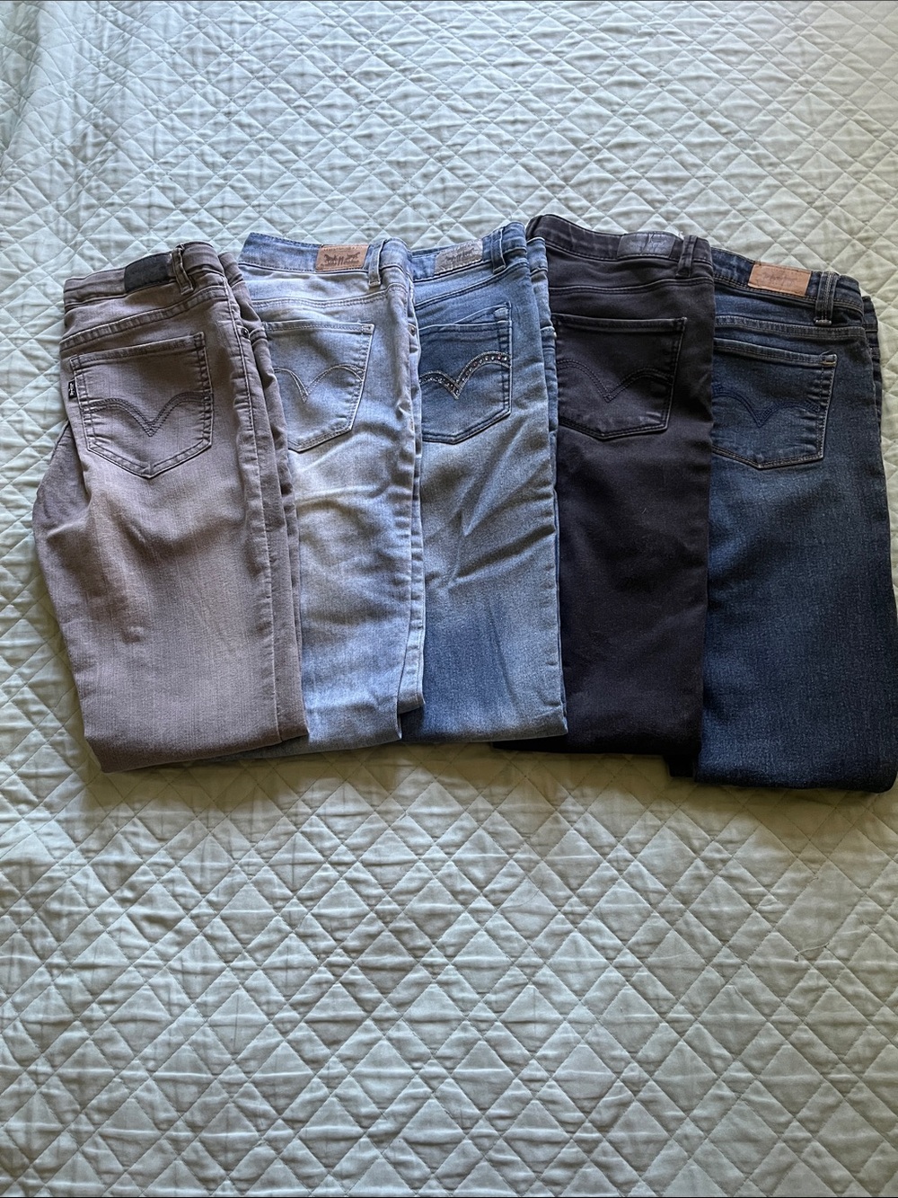 Levi's Girl’s Jeans - Light Gray, Light Blue, Medium Blue, Dark Blue, Black